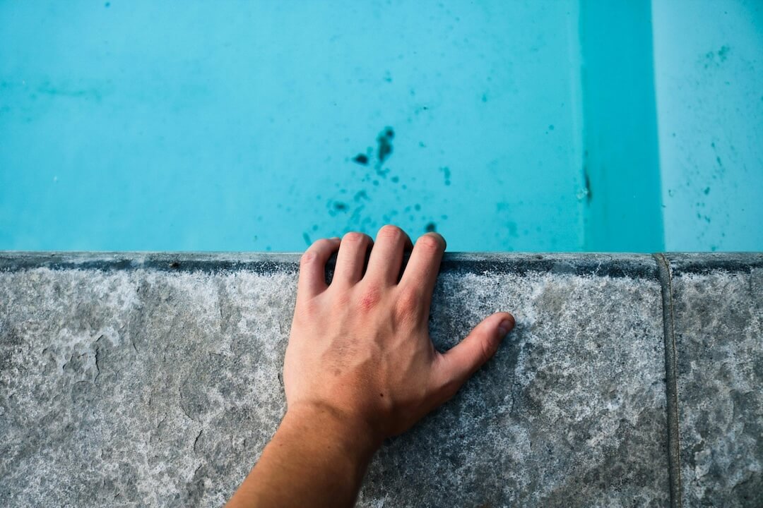 How Regular Pool Services Can Save You Time and Money